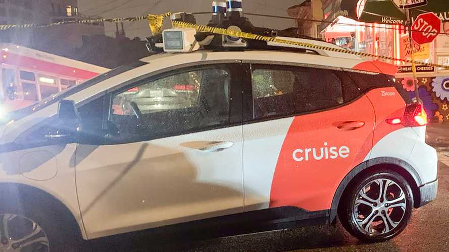 Cruise Robotaxis Spotted Tangled In Caution Tape And Downed Wires After SF Storm