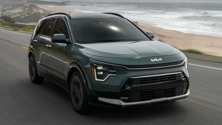 Kia Niro Wins Women’s World Car Of The Year Award For 2023