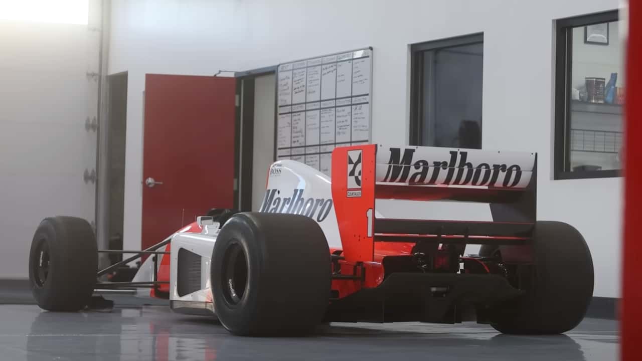 McLaren MP4/7 restoration shop